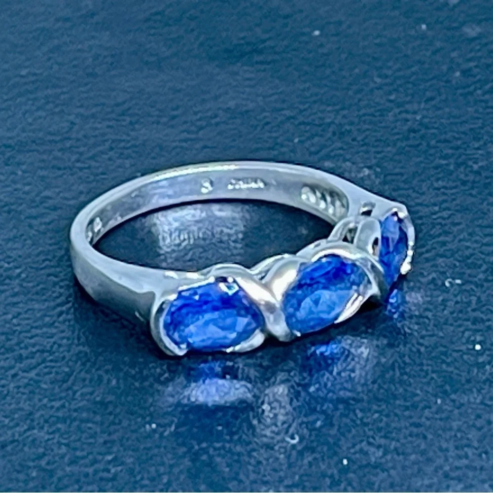 925 Sterling Sapphire Blue Ring Sz 8 Three Stone